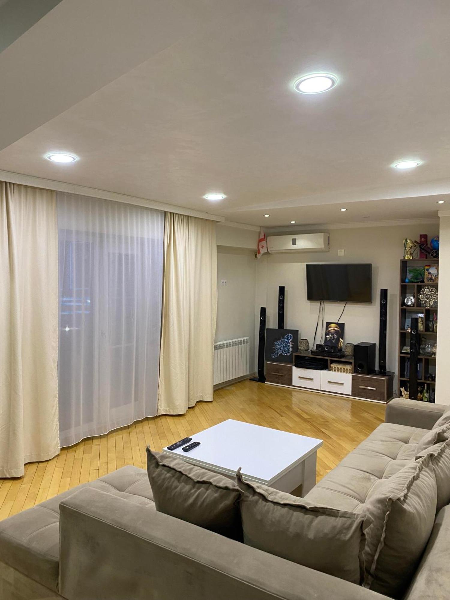 Apartamento Big Flat In Batumi Exterior foto