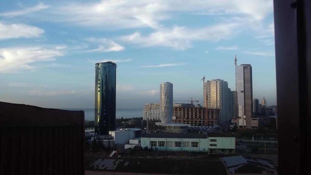 Apartamento Big Flat In Batumi Exterior foto